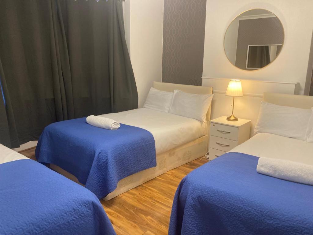 Twin Towerd Hotel London Ngoại thất bức ảnh